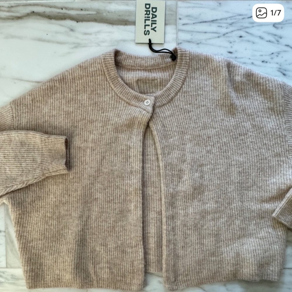 Daily Drills Single Button Sweater Oatmeal XS/S NWT
